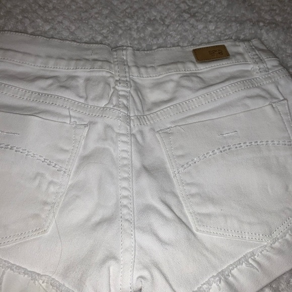 rsq (from tilly’s) malibu white shorts - Picture 4 of 4